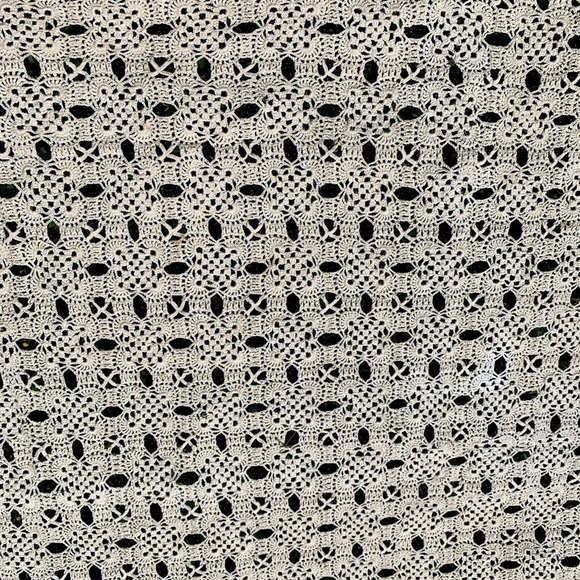 Crochet table cloth - Picture 2 of 5